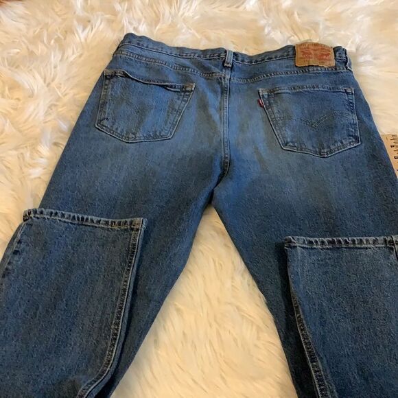 Levi’s 36/32 distressed denim jeans. - Picture 3 of 10